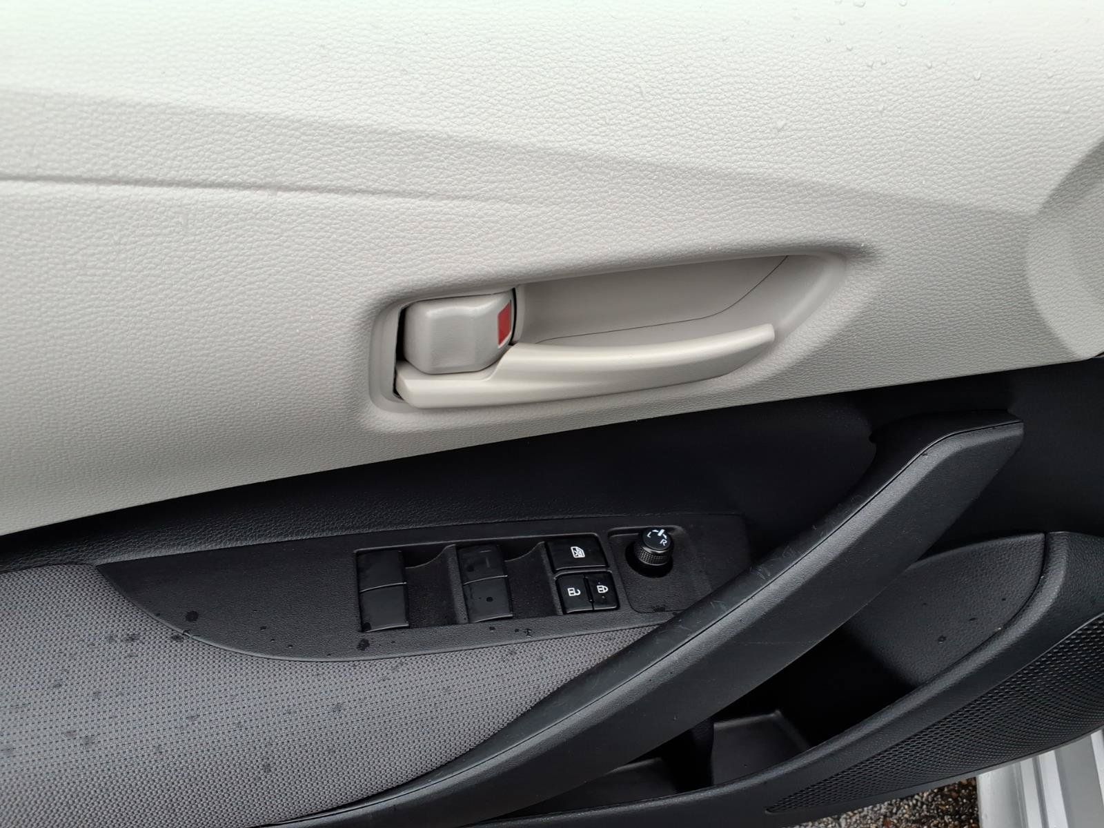 Used 2024 Toyota Corolla LE FWD image 13