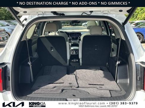 Used 2023 Kia Sorento SX Prestige w/ Panoramic Sunroof Package AWD/4WD image 17