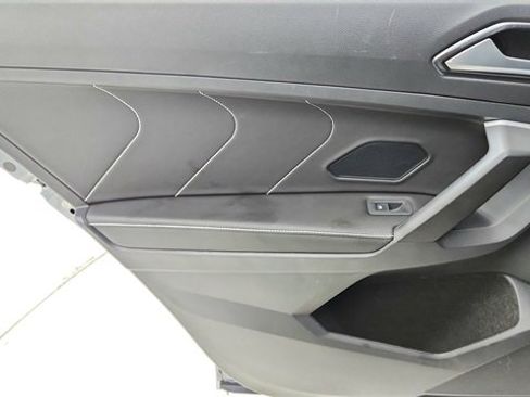 Used 2023 Volkswagen Tiguan SE R-Line image 35
