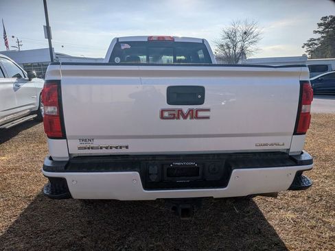 Used 2018 GMC Sierra 2500 Denali w/ Duramax Plus Package image 8