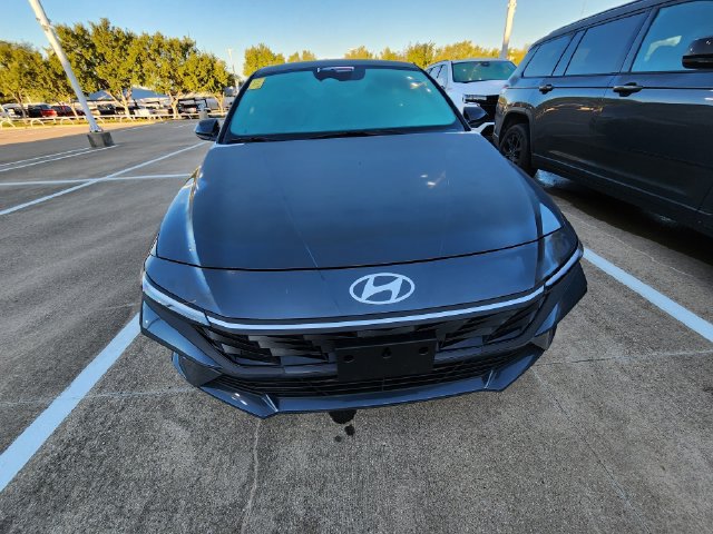 Used 2026 Hyundai Elantra Sport FWD image 2