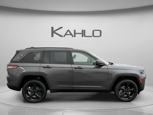 New 2026 Jeep Grand Cherokee Limited AWD/4WD image 6