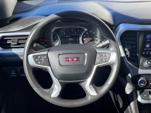 Used 2023 GMC Acadia SLE w/ Driver Convenience Package image 14