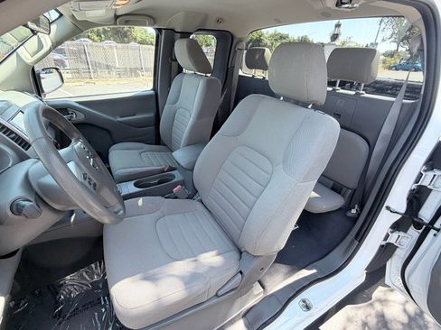 Used 2019 Nissan Frontier S RWD image 8