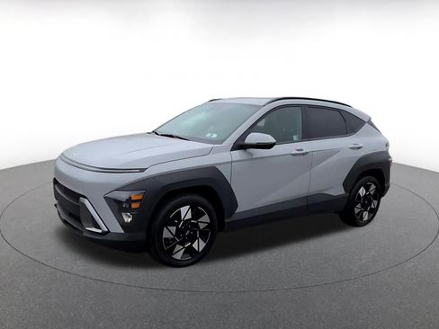 Used 2025 Hyundai Kona SEL image 8