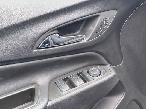 Used 2024 Chevrolet Equinox LT image 10