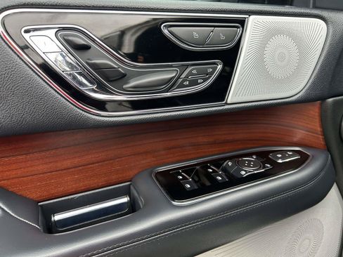 Certified 2023 Lincoln Navigator Reserve AWD/4WD image 21