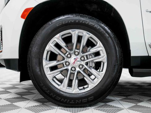 Used 2023 GMC Yukon XL SLT w/ SLT Luxury Package AWD/4WD image 37