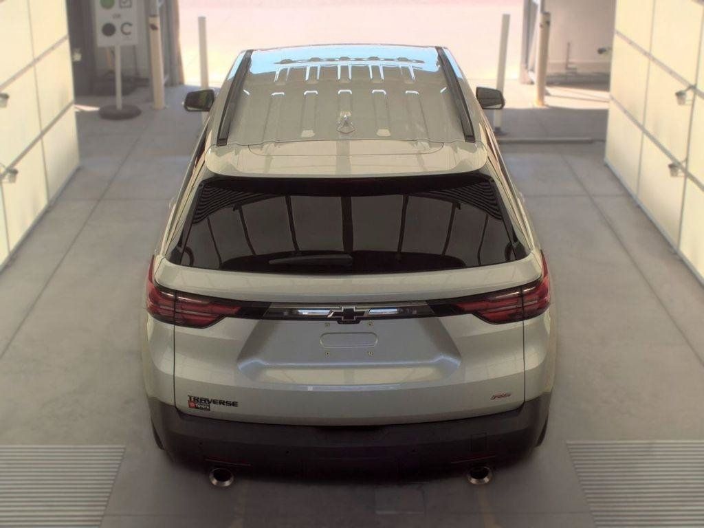 Used 2022 Chevrolet Traverse RS FWD image 6