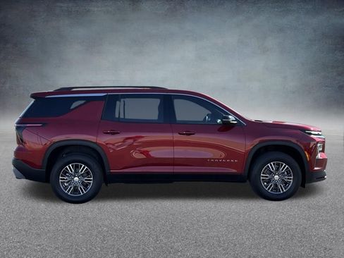 New 2026 Chevrolet Traverse LT image 2