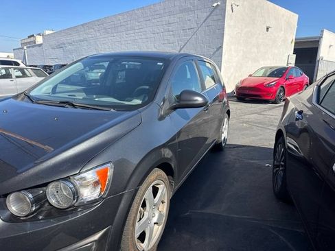 Used 2016 Chevrolet Sonic LT w/ Appearance Package FWD image 2