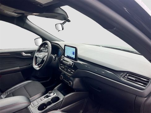 Used 2025 Ford Escape ST-Line image 27
