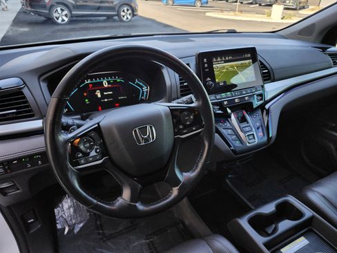 Used 2018 Honda Odyssey Elite image 18