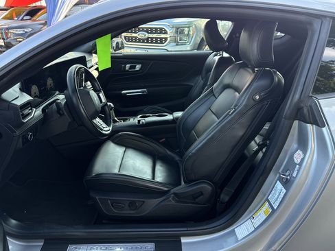 Used 2024 Ford Mustang Premium image 9