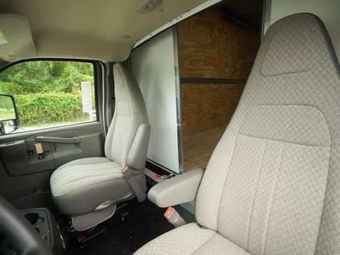 New 2026 GMC Savana 4500 w/ Power Convenience Package RWD image 30