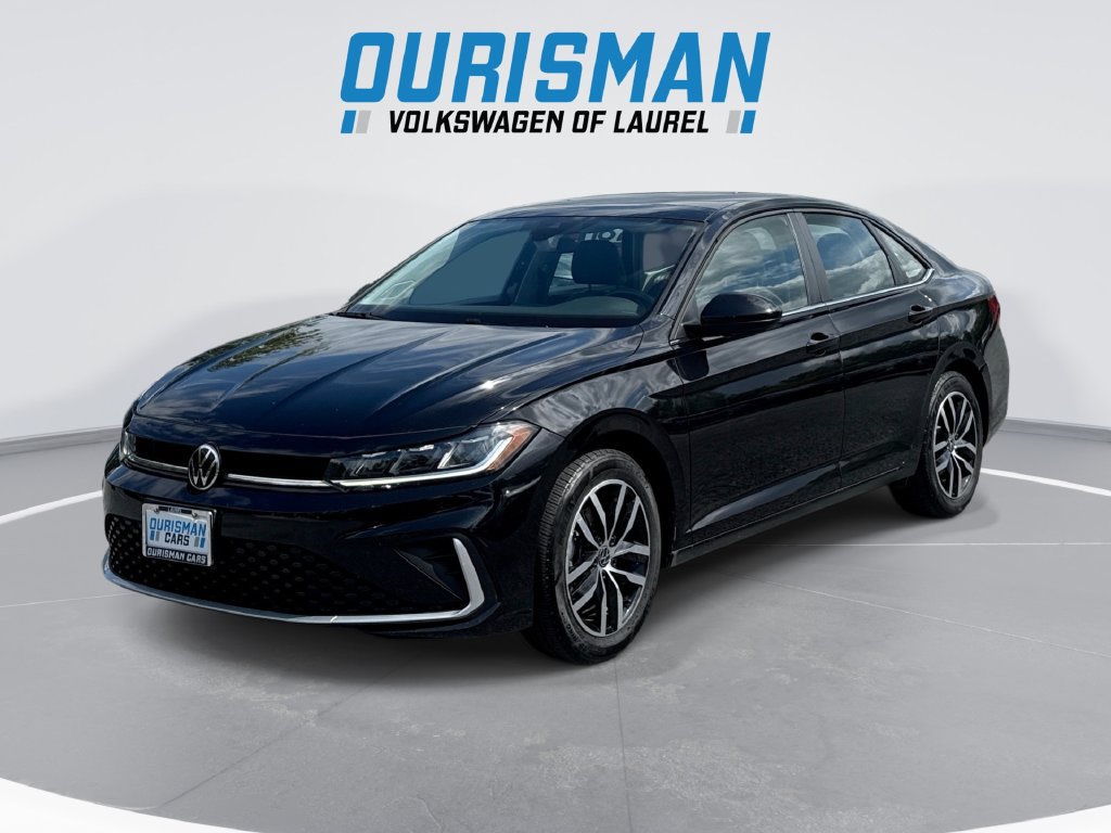 Used 2025 Volkswagen Jetta SE FWD image 1