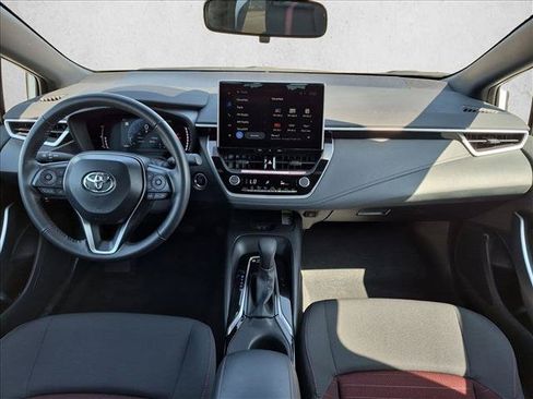 Used 2025 Toyota Corolla SE w/ SE Premium Package FWD image 18