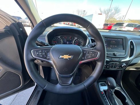 Used 2024 Chevrolet Equinox LT image 40