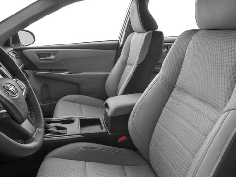 Used 2017 Toyota Camry SE FWD image 8