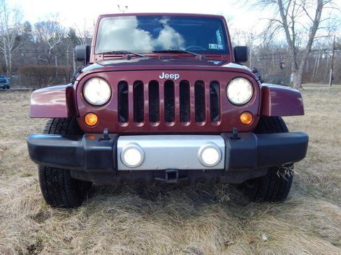 Used 2010 Jeep Wrangler Sahara image 7