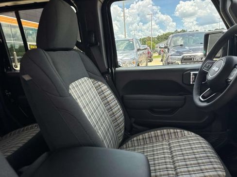 New 2026 Jeep Gladiator Sport AWD/4WD image 12