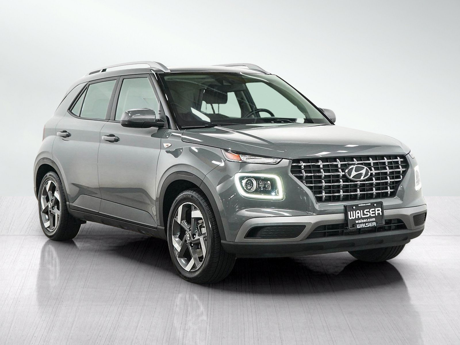 Used 2021 Hyundai Venue SEL w/ Premium Package FWD image 7