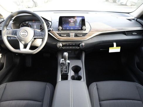 New 2025 Nissan Altima 2.5 SV image 21