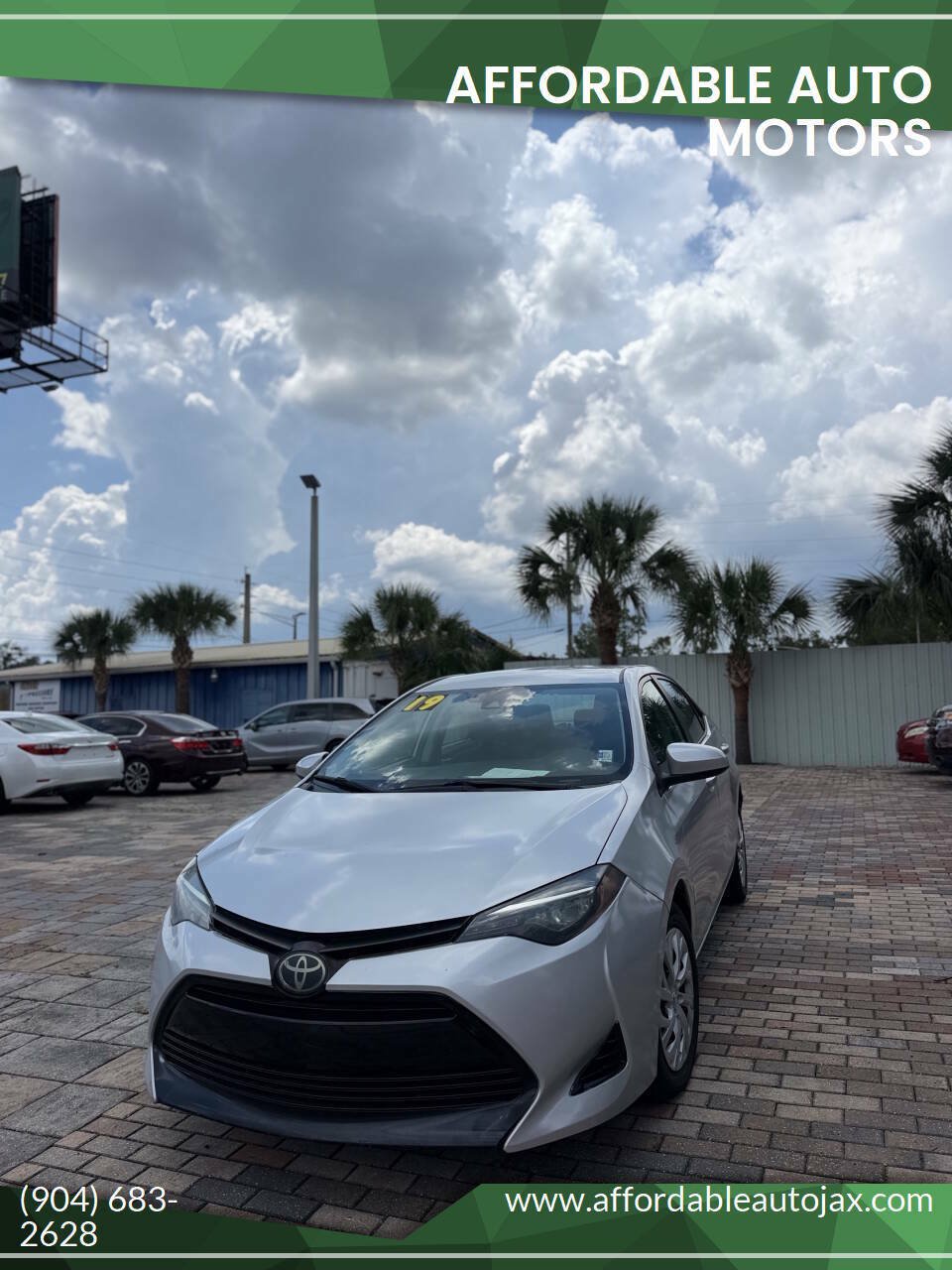 Used 2019 Toyota Corolla LE FWD image 1