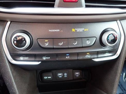 Used 2019 Hyundai Santa Fe SE FWD image 17