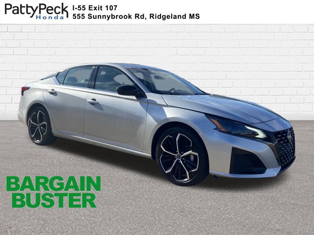 Used 2025 Nissan Altima 2.5 SR FWD image 1