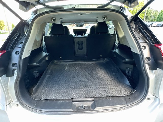 Used 2020 Nissan Rogue SV AWD/4WD image 24