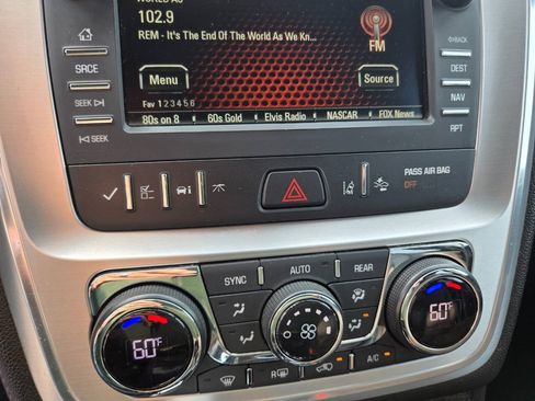 Used 2016 GMC Acadia SLT w/ Open Road Package AWD/4WD image 19