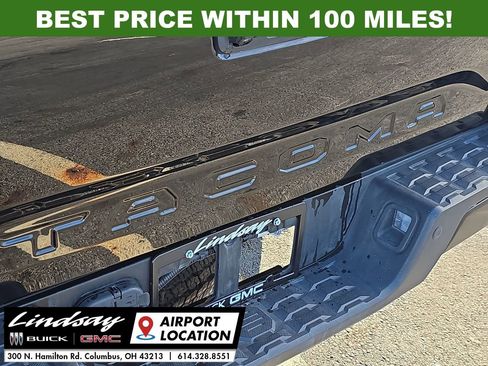 Used 2023 Toyota Tacoma TRD Off-Road image 30