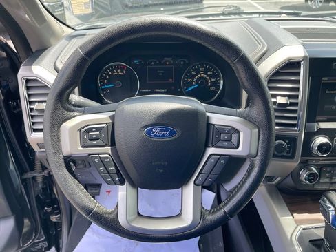 Used 2015 Ford F150 Lariat w/ Equipment Group 502A Luxury AWD/4WD image 13