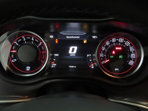 Used 2021 Dodge Challenger R/T Scat Pack RWD image 11