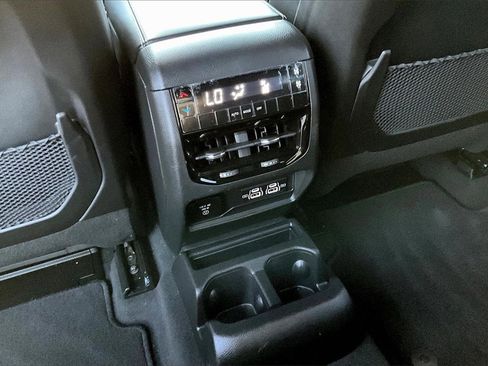 Used 2025 Jeep Grand Cherokee L Altitude image 35