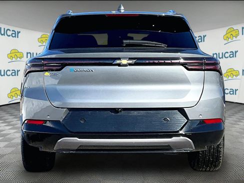 Used 2025 Chevrolet Equinox EV LT w/ Convenience Package image 5