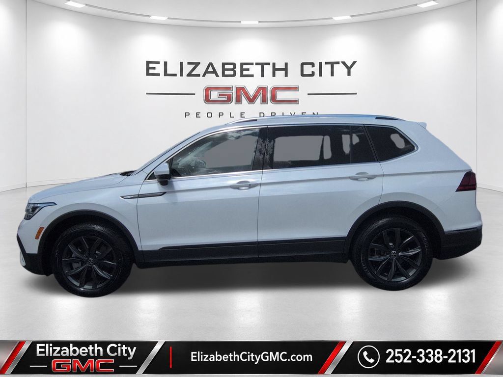 Used 2023 Volkswagen Tiguan SE FWD image 5