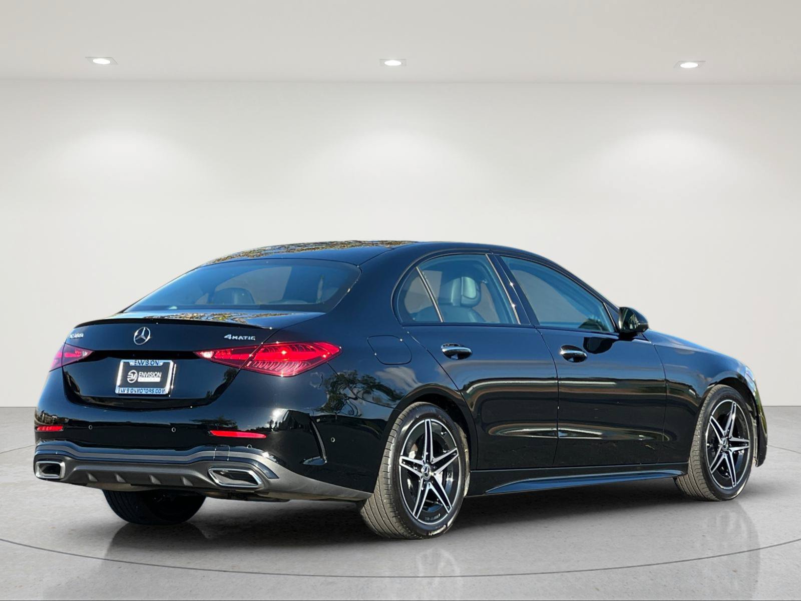 Used 2025 Mercedes-Benz C 300 4MATIC Sedan image 5