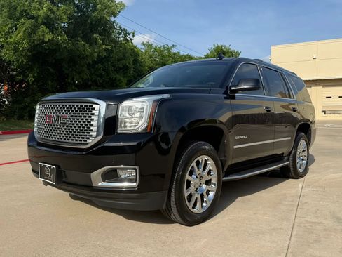 Used 2017 GMC Yukon Denali AWD/4WD image 2