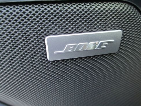 New 2026 GMC Sierra 1500 SLT w/ SLT Convenience Package image 19