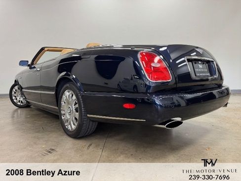 Used 2008 Bentley Azure RWD image 10