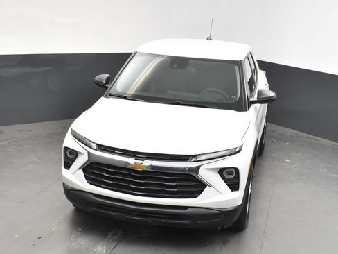 Used 2025 Chevrolet TrailBlazer LS w/ LS Convenience Package FWD image 38