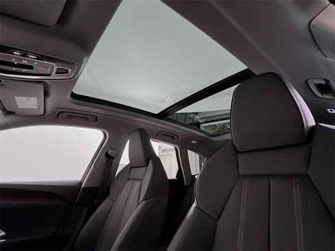 New 2025 Audi Q5 Premium Plus image 12