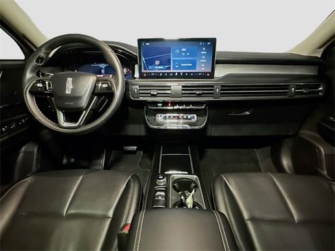 Used 2023 Lincoln Corsair AWD w/ Equipment Group 101A image 9