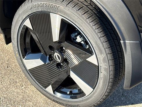 New 2026 Nissan Kicks SR image 11