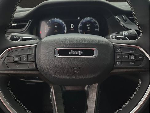New 2026 Jeep Grand Cherokee Altitude AWD/4WD image 19