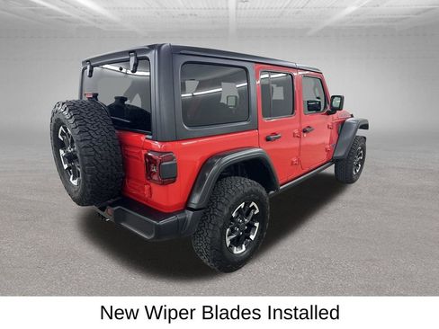 Used 2025 Jeep Wrangler Unlimited Rubicon 4xe w/ Convenience Group AWD/4WD image 13