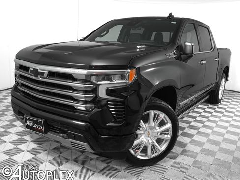 Used 2024 Chevrolet Silverado 1500 High Country w/ High Country Premium Package AWD/4WD image 1