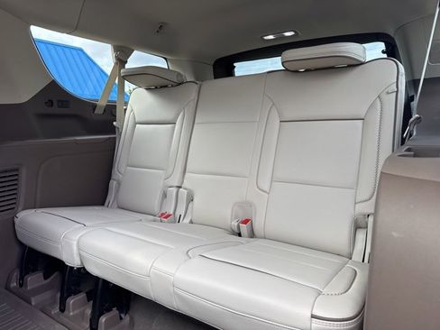 Used 2021 GMC Yukon XL Denali w/ Denali Ultimate Package image 15